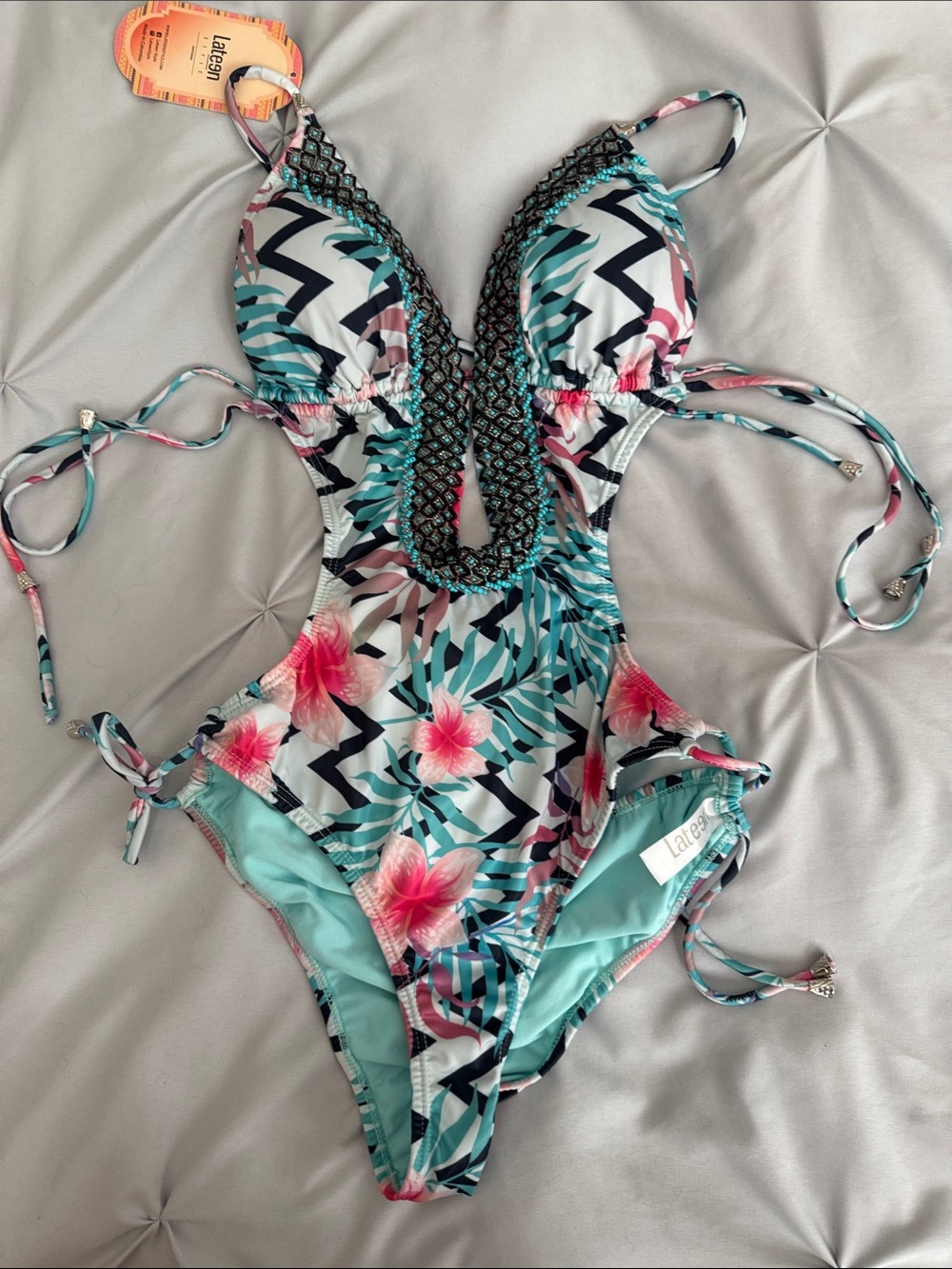 Cupshe Tropical Floral One-Piece Swimsuit in Teal, Pink, Black & White
